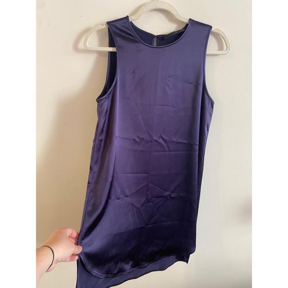 Jenni Kayne Navy Blue Satin Fabric High Low Hem Sleeveless‎ Blouse Top Size XS